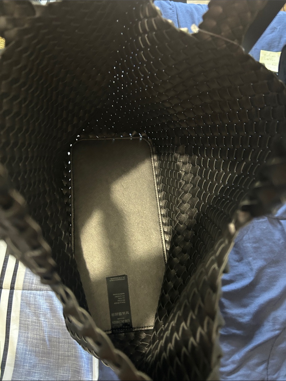 Isle Jacobson Black Woven Tote Bag - Picture 4 of 4